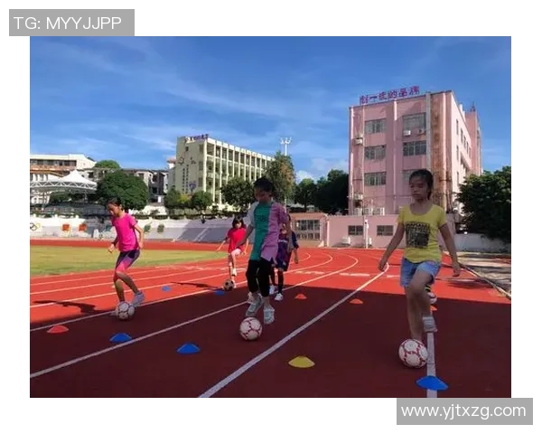 乡村少年宫足球活动助力青少年成长与团队精神培养的探索与实践 乡村少年宫足球活动助力青少年成长与团队精神培养的探索与实践